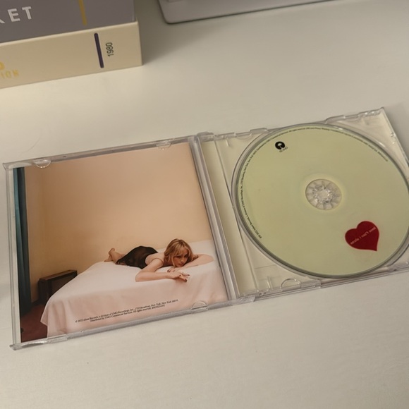 Sabrina Carpenter Emails I Can’t Send CD - Picture 3 of 3